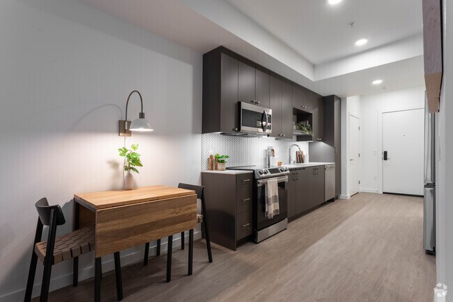 1BR, 1BA - A6 - 653 SF