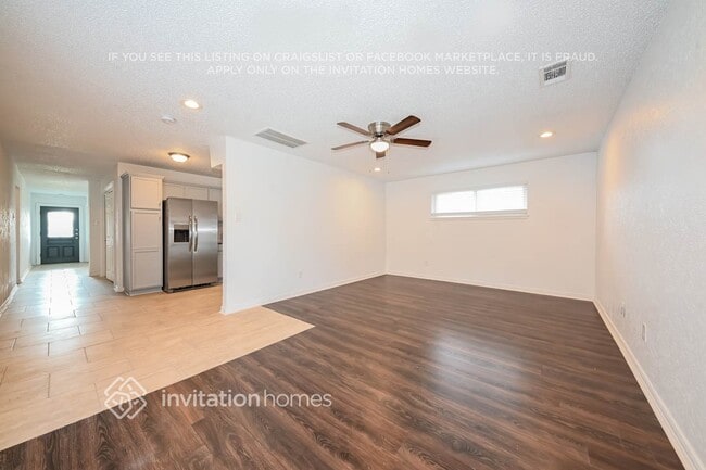 Photo - 2437 W 4th St