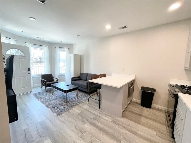 Photo - 23 Newport St Unit 1