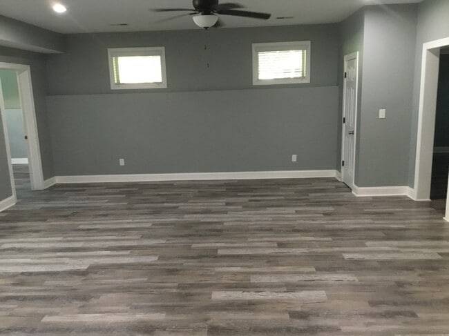 Sala de estar - 3880 Tommy Dr Unidad Full daylight Basement