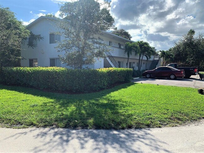 Photo - 701 SW 14th Ave Unit 4