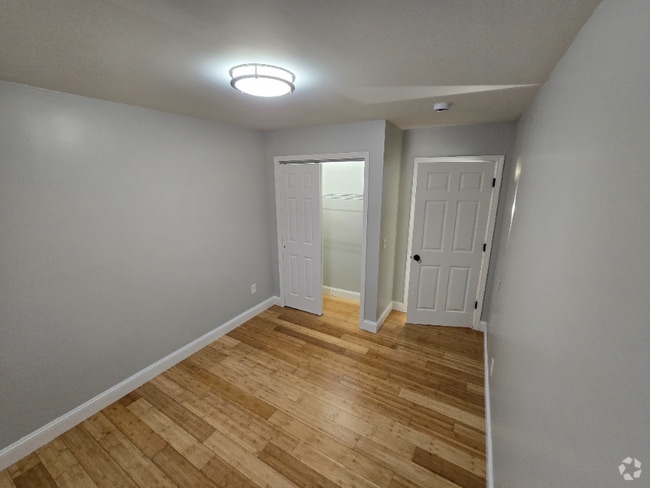 Building Photo - 204 Grand Ave Rental