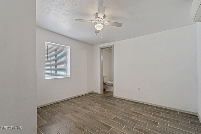 Photo - 7921 Lirio Rd