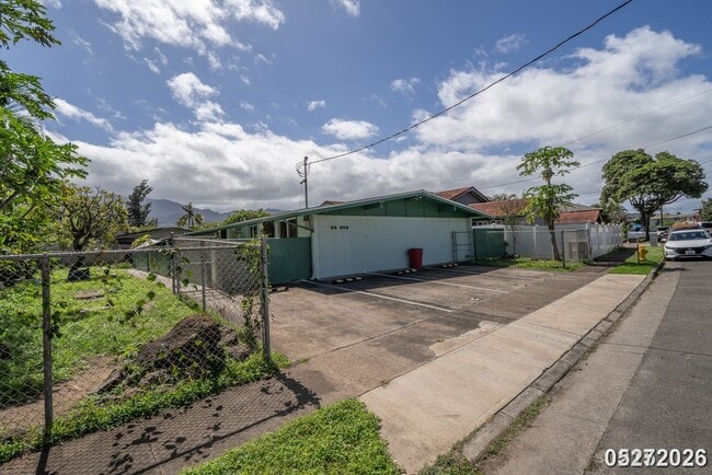 Photo - $3500 / 2 Bed / 1 Bath / 1 Parking IN WAIALUA