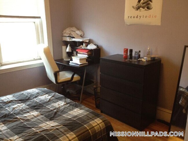 Photo - 71 S Huntington Ave Unidad 3