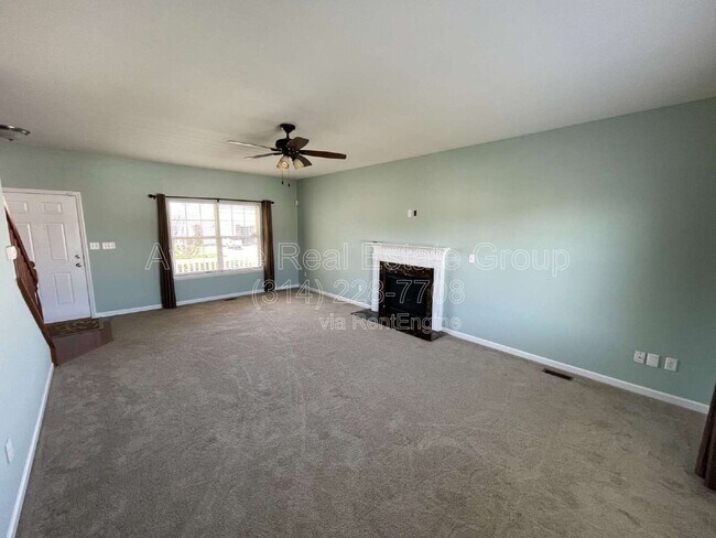 Photo - 5533 Emerald Pl Dr