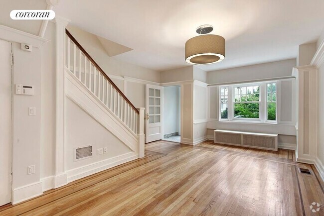 Building Photo - 634 3rd St Rental