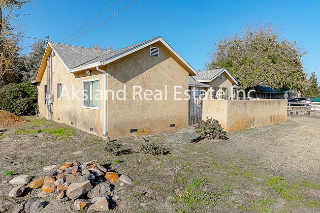 Building Photo - 7937 Endow Rd S Rental