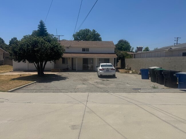 Building Photo - 758 W Longden Ave