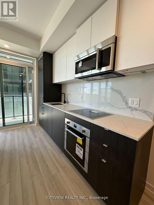 Photo - 500 Dupont St Unit 518