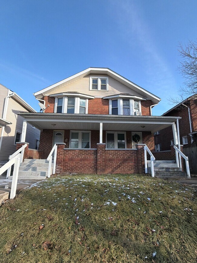 Building Photo - 952 Heyl Ave