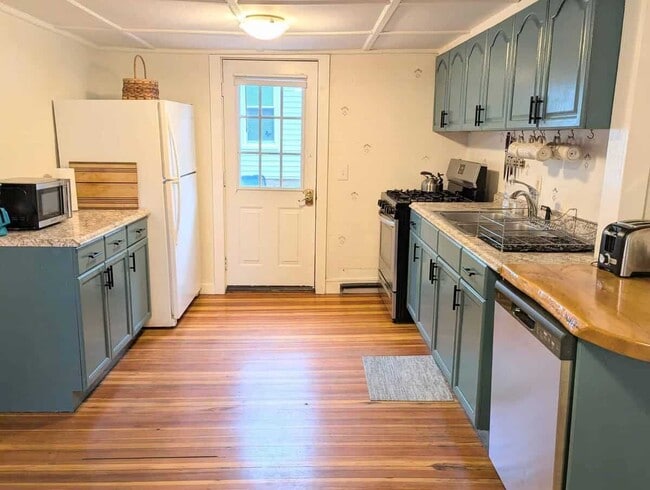 Photo - 13 Cherry St