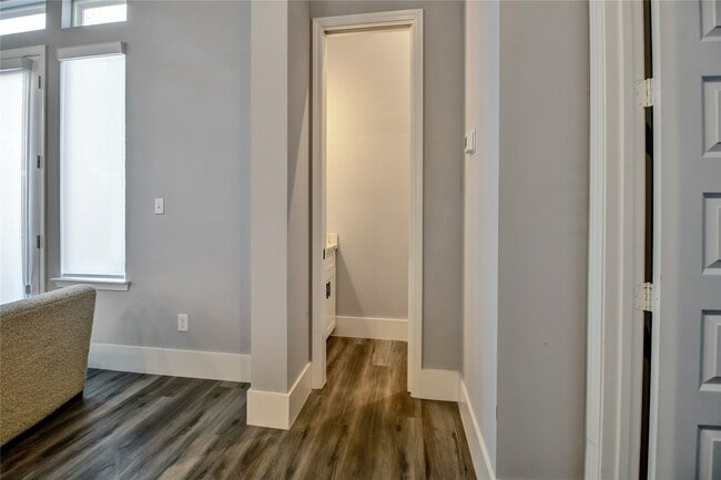 Photo - 811 Paul Quinn St