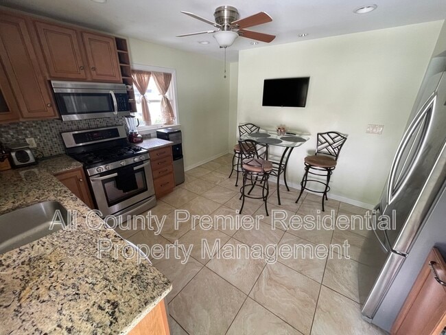 Photo - 130 Hazel Ave