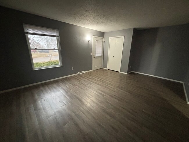 Photo - 1226-1228 S Creek Unit 1228