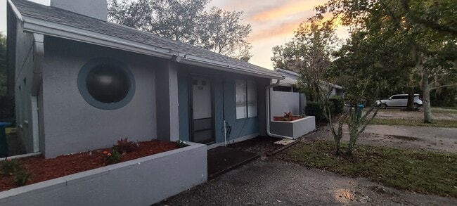 Building Photo - Hummingbird Unit A Rental