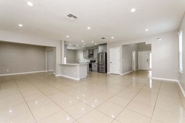 Photo - 4911 Windbourne Way