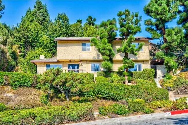 Building Photo - 1951 Alpha St