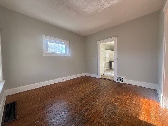 Photo - 4350 W 28th St Unidad 4350 W 28th St (Down)