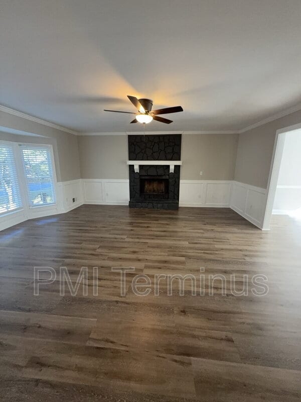 Photo - 4756 Forest Glen Ct NE