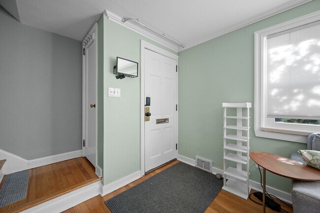 Photo - Furnished Rental in Shadyside
