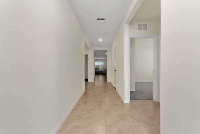 Photo - 421 Noble Ave