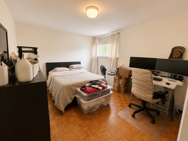 Photo - 132 Chiswick Rd Unit 1B