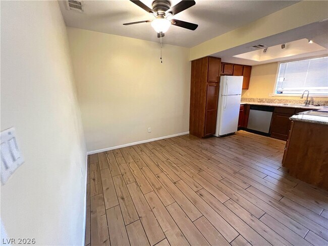 Photo - 7300 W Pirates Cove Rd Unit 1038
