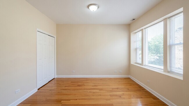 Photo - 4609 N Kimball Ave