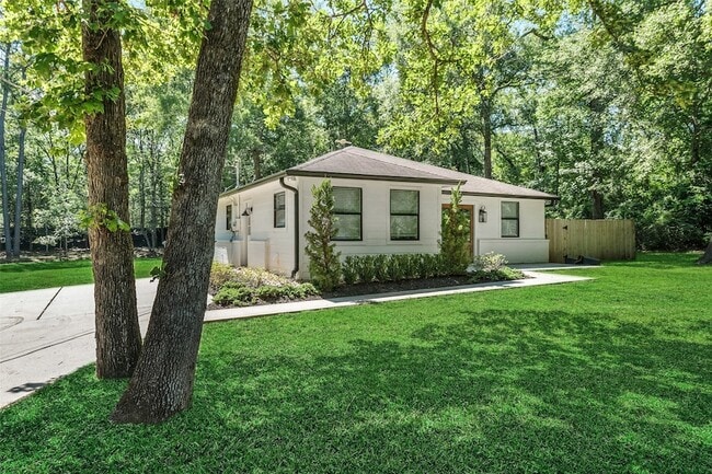 Building Photo - 4884 Holly Ln W