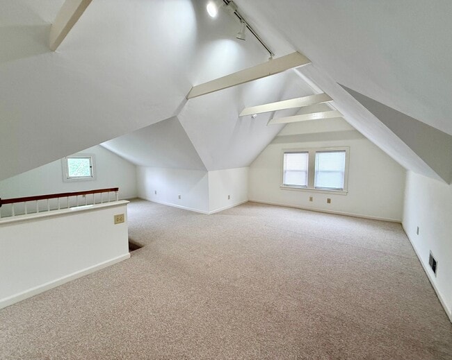 Building Photo - 2147-2149 Berkley Ave SW Unit 2149