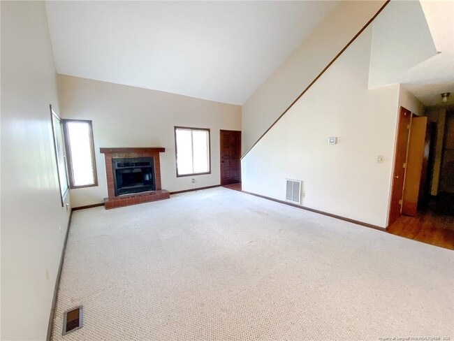 Photo - 207 Charmant Rd