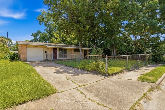 Photo - 10227 Glenmawr Dr