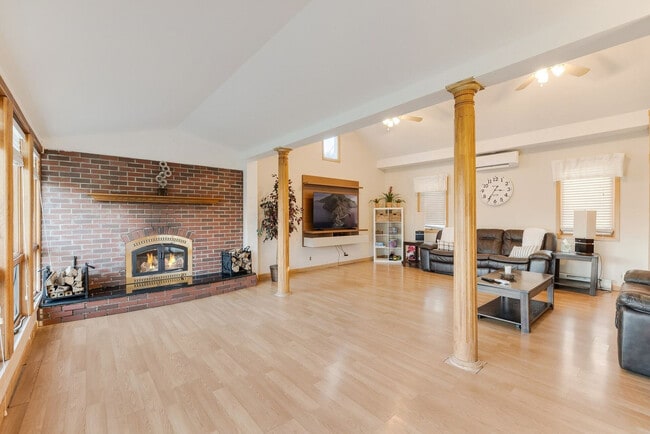 Photo - 119 Circle Dr Unit ID1466882P