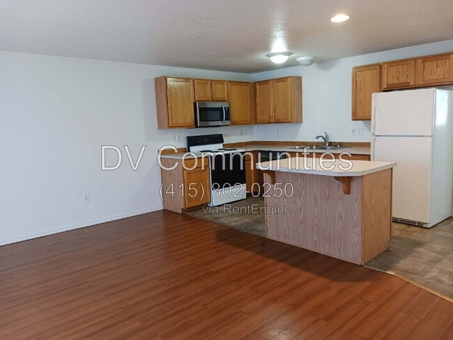 Photo - 2521 NW Cedar Ave Unidad 2
