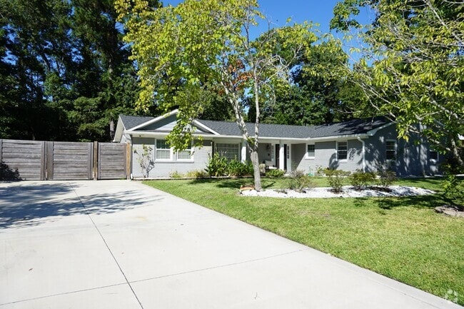 Building Photo - 109 E Sand Hills Dr Rental