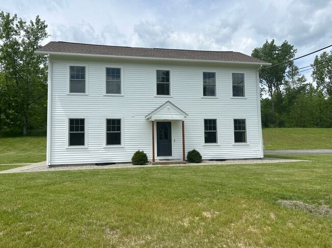 Building Photo - 173 S Amenia Rd
