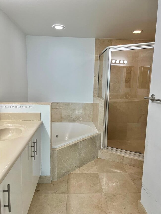 Photo - 7900 Harbor Island Dr Unidad 608