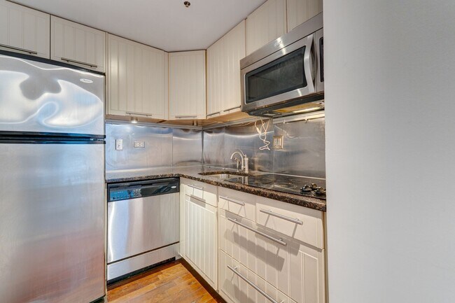 Photo - 116 Court St Unidad 502
