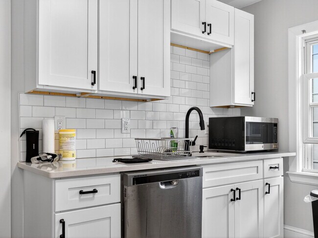 256 Main St Unit 2