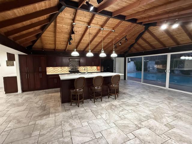 Building Photo - 8859 Kelburn Ave