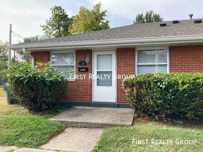 2 Bedroom 1 Bath Apartment, Move in Ready! - 2 Bedroom 1 Bath Apartment, Move in Ready!