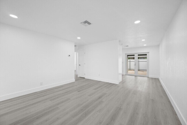 Photo - 2785 Reo Ln Unit 2