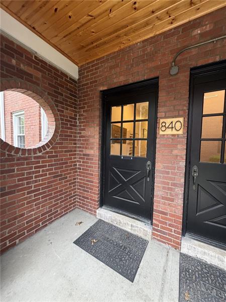 Photo - 840 Thorn St