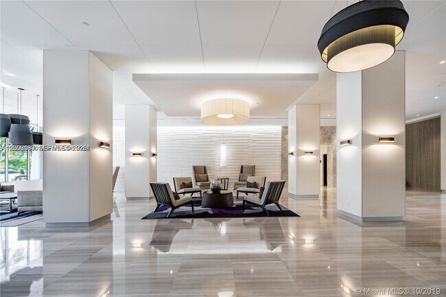 Building Photo - 100 Bayview Dr Unit 1811