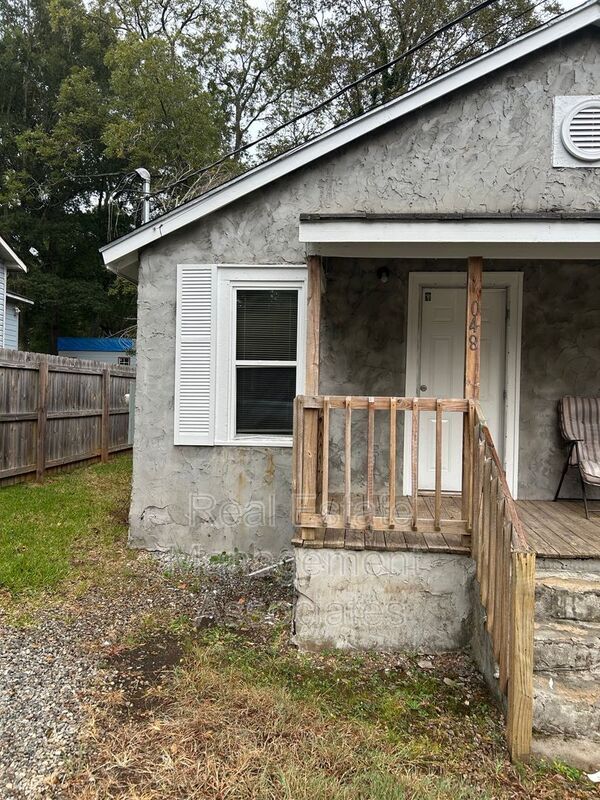 Photo - 840 Friedman St