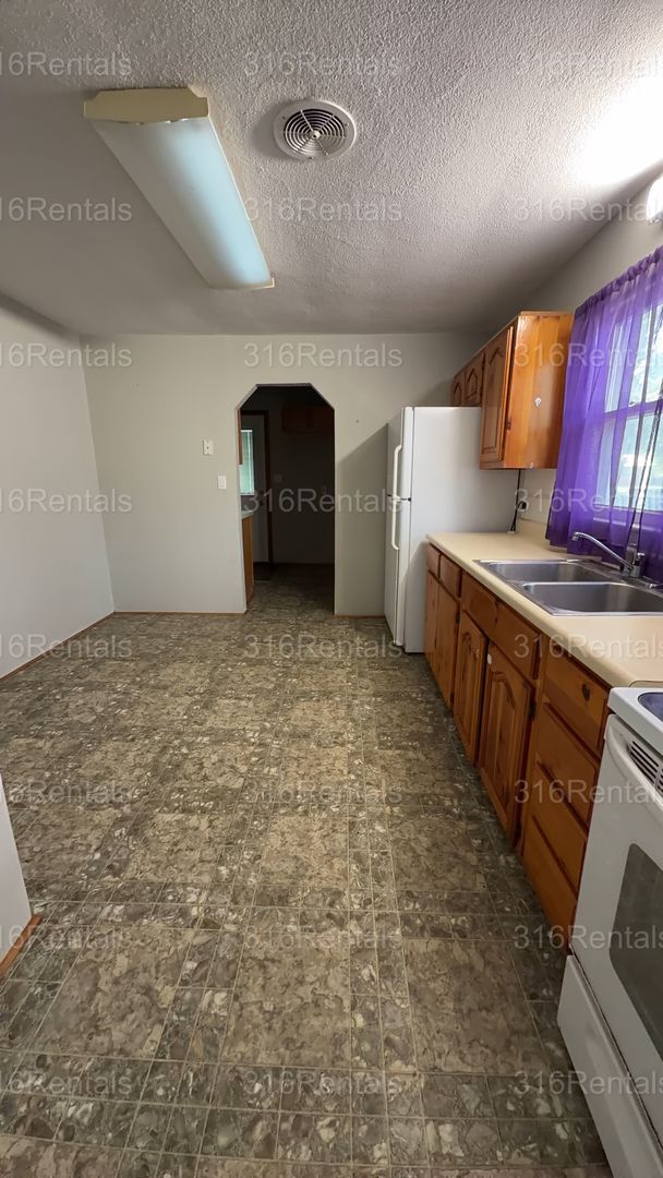 1617 W 3rd Ave