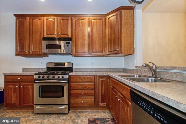 Photo - 5302 Talladega Ct