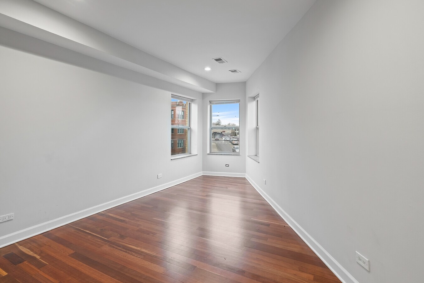 Photo - 7227 N Rogers Ave Unidad 1W