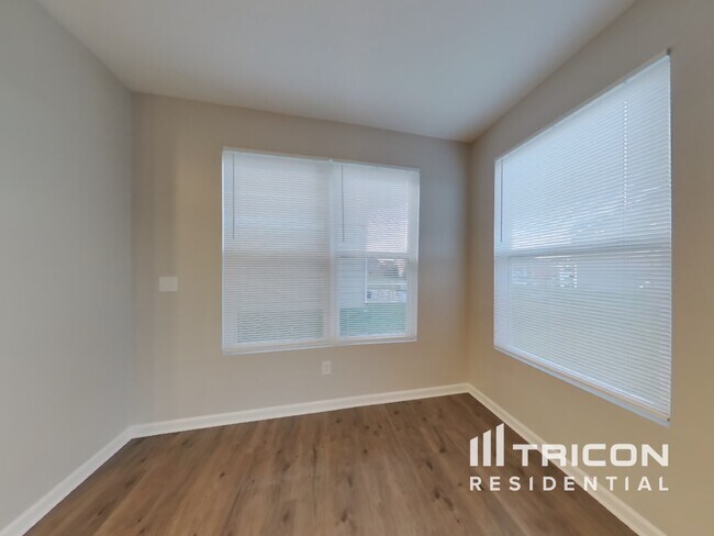 Photo - 1902 Lakecrest Dr